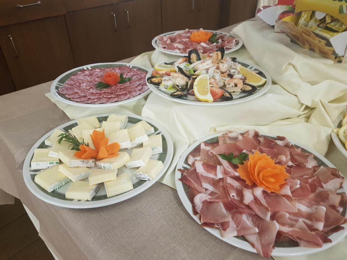 סנטה קתרינה ואלפורבה Hotel Alle Tre Baite מראה חיצוני תמונה