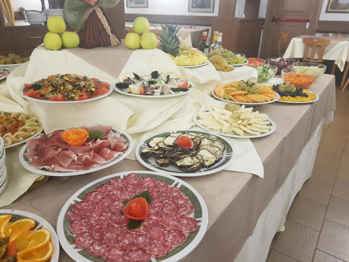 סנטה קתרינה ואלפורבה Hotel Alle Tre Baite מראה חיצוני תמונה