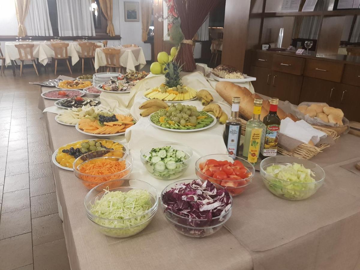 סנטה קתרינה ואלפורבה Hotel Alle Tre Baite מראה חיצוני תמונה