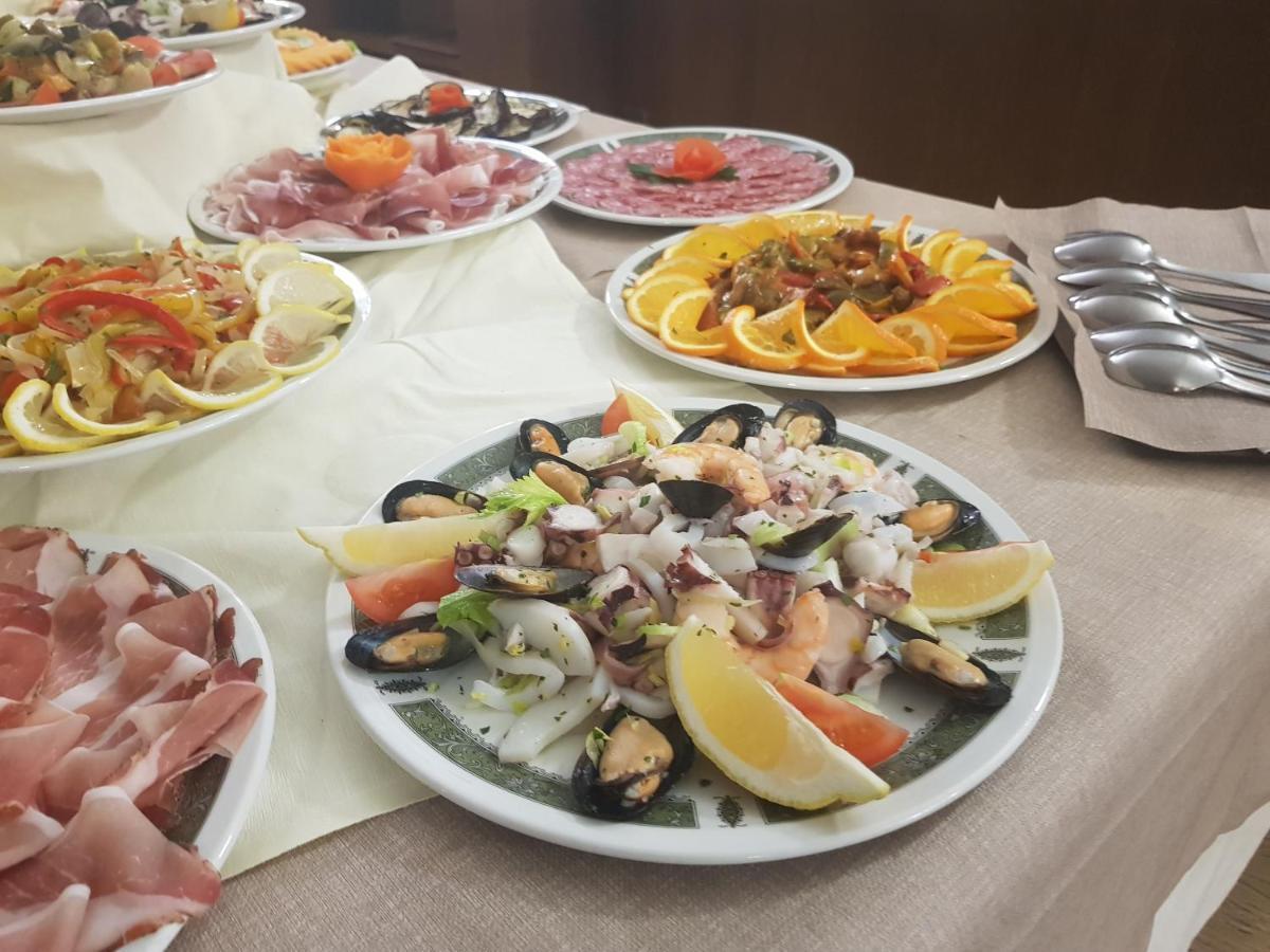 סנטה קתרינה ואלפורבה Hotel Alle Tre Baite מראה חיצוני תמונה