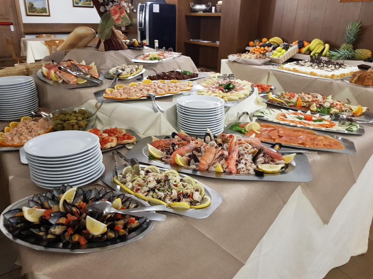 סנטה קתרינה ואלפורבה Hotel Alle Tre Baite מראה חיצוני תמונה