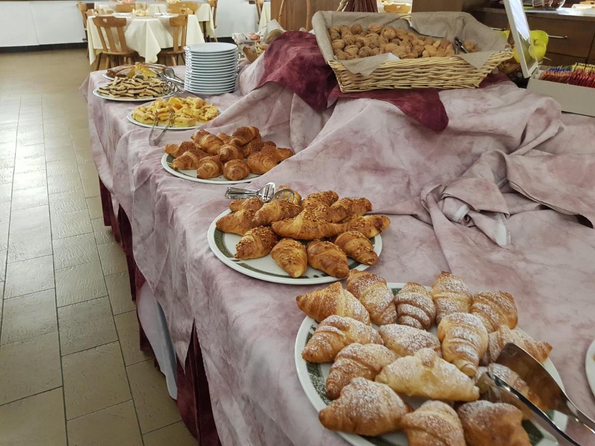 סנטה קתרינה ואלפורבה Hotel Alle Tre Baite מראה חיצוני תמונה