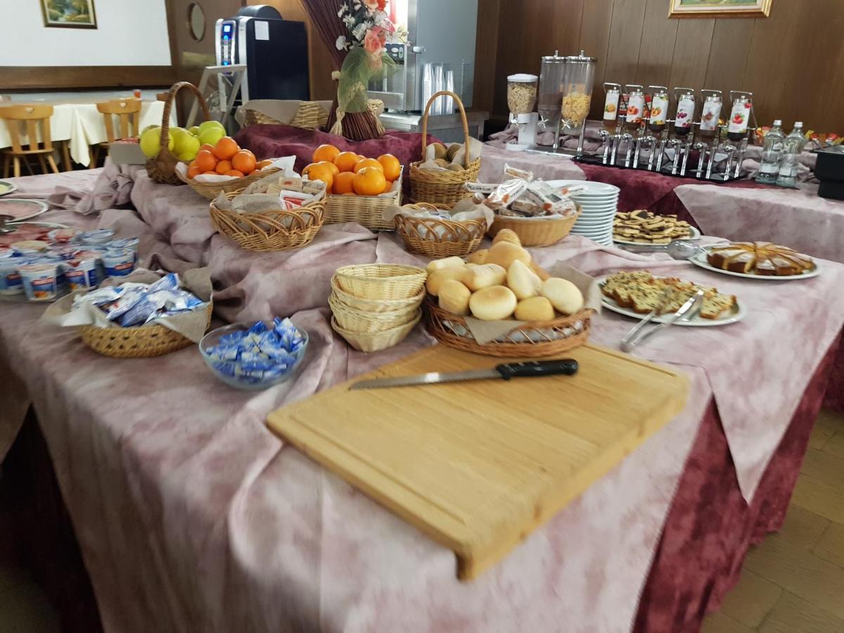 סנטה קתרינה ואלפורבה Hotel Alle Tre Baite מראה חיצוני תמונה